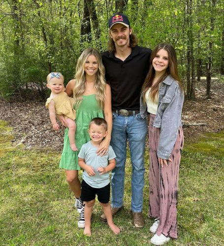 Kendall Plessinger with her family.